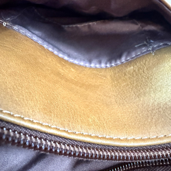 Le Donne Leather Collection Vintage Minimalist Crossbody Messenger Bag - Picture 14 of 15